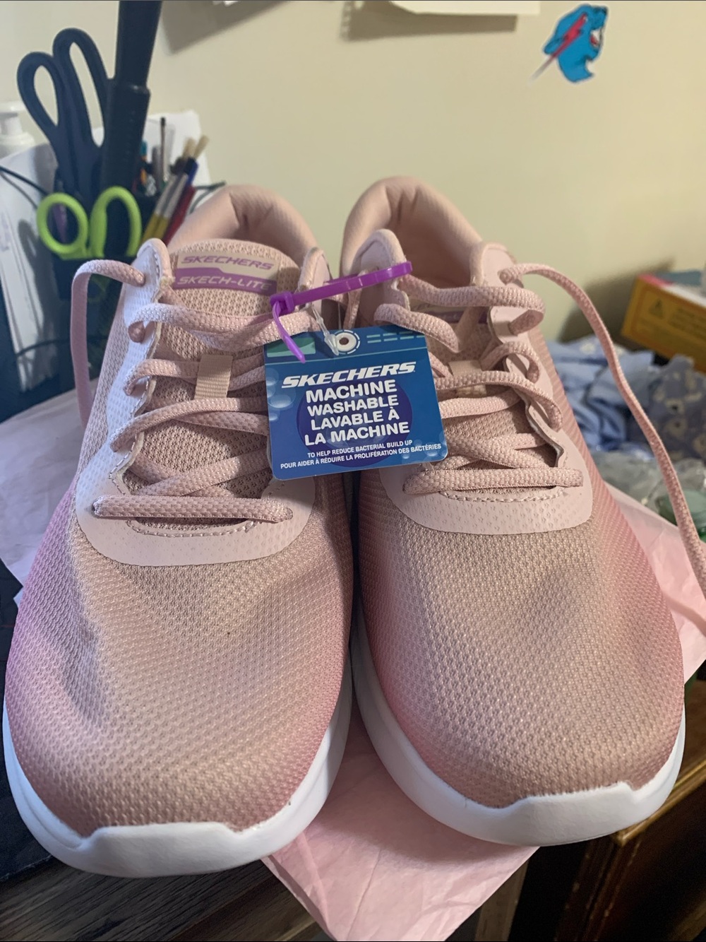 New Womens Skechers Pink Mesh Athletic Sneakers Size 10